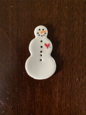 Mill Hill Ceramic Snowman Button